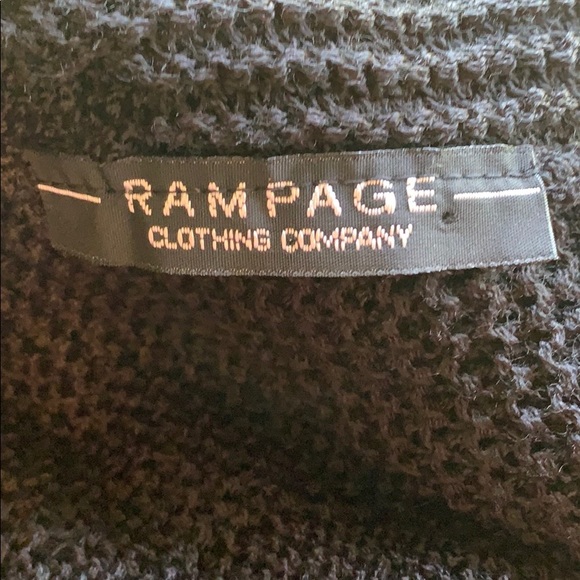 Poncho - Picture 6 of 6